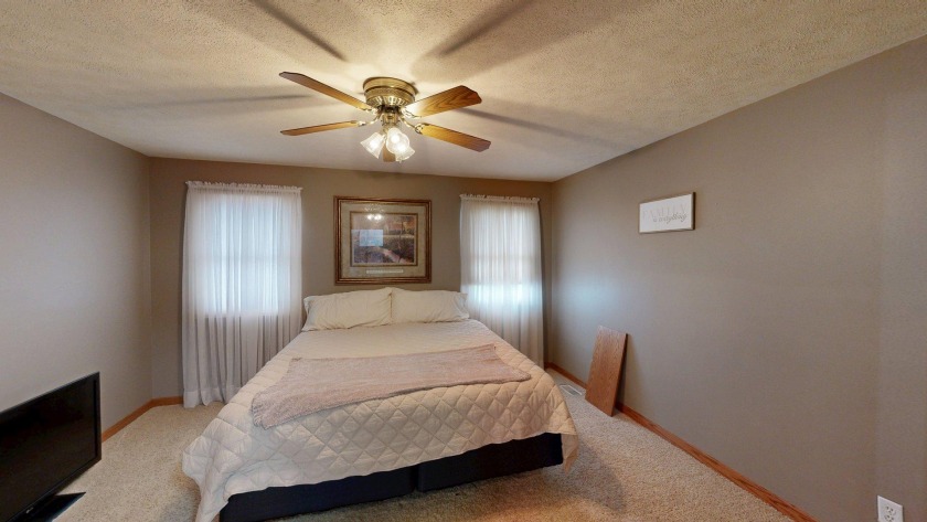 Exquisitely maintained ranch-style home. SOLD - photo 19