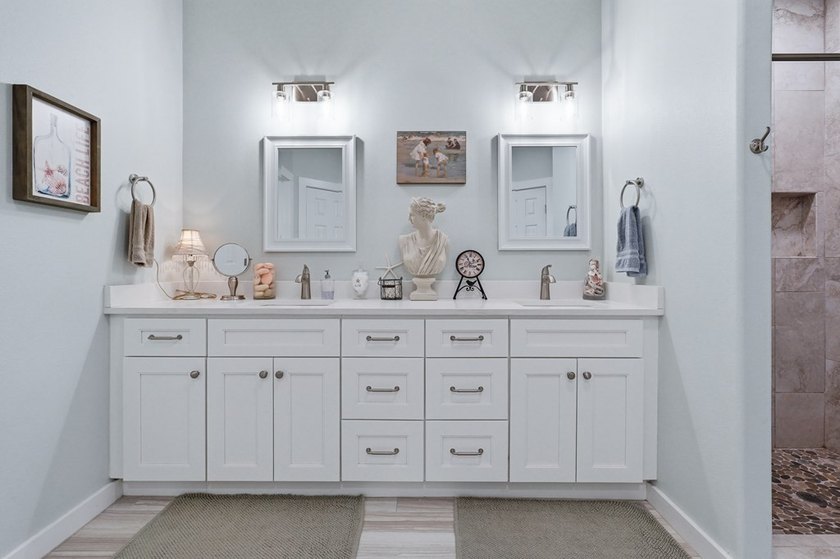 This beautifully maintained home has plenty to offer, including - photo 21