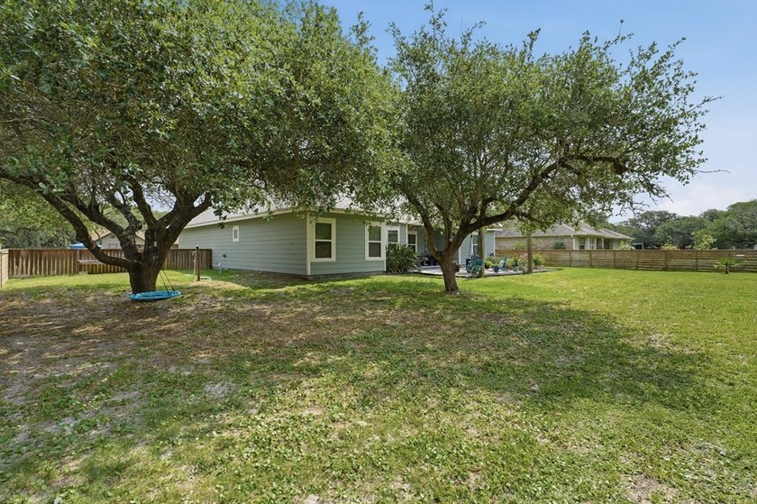This beautifully maintained home has plenty to offer, including - photo 32