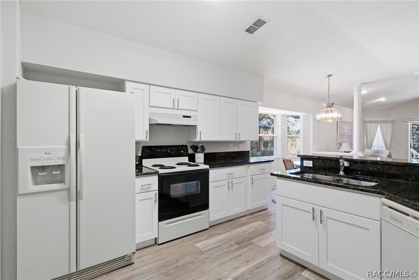 This stunning 3-bedroom, 2-bathroom home in the desirable Citrus - photo 10
