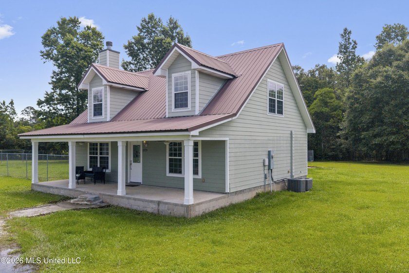 Precious home situated on 1.8 acres in the highly desirable - photo 5