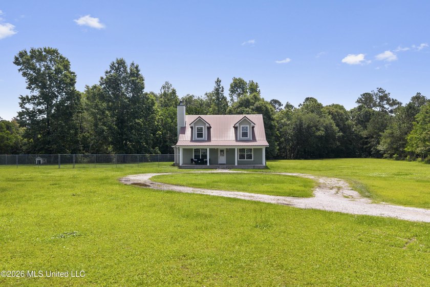 Precious home situated on 1.8 acres in the highly desirable - photo 6