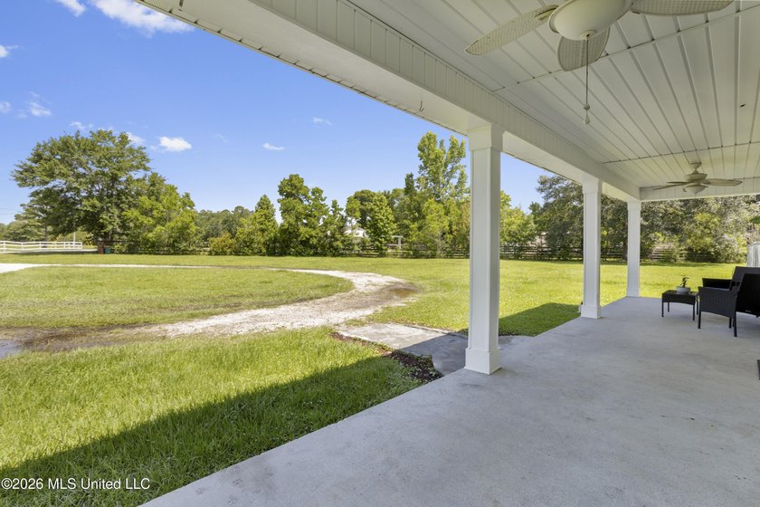 Precious home situated on 1.8 acres in the highly desirable - photo 10
