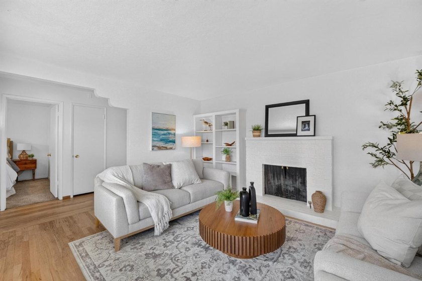 Welcome to this well-maintained 3-bedroom, 2-bath home offering - photo 11