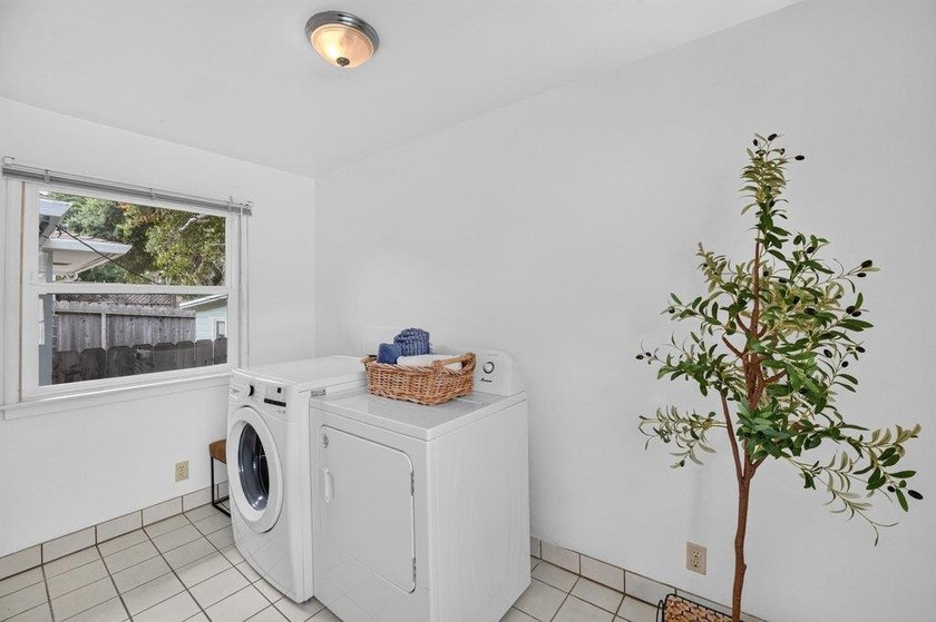 Welcome to this well-maintained 3-bedroom, 2-bath home offering - photo 15