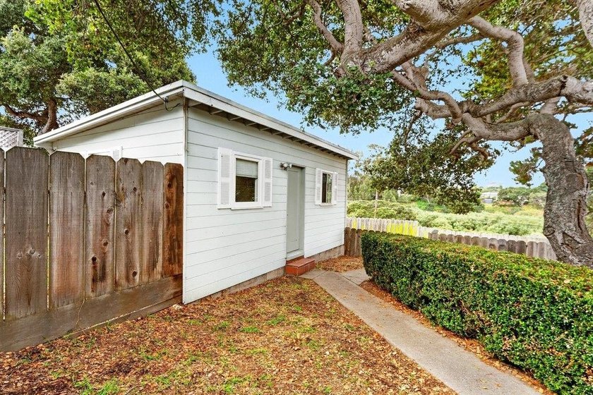 Welcome to this well-maintained 3-bedroom, 2-bath home offering - photo 17