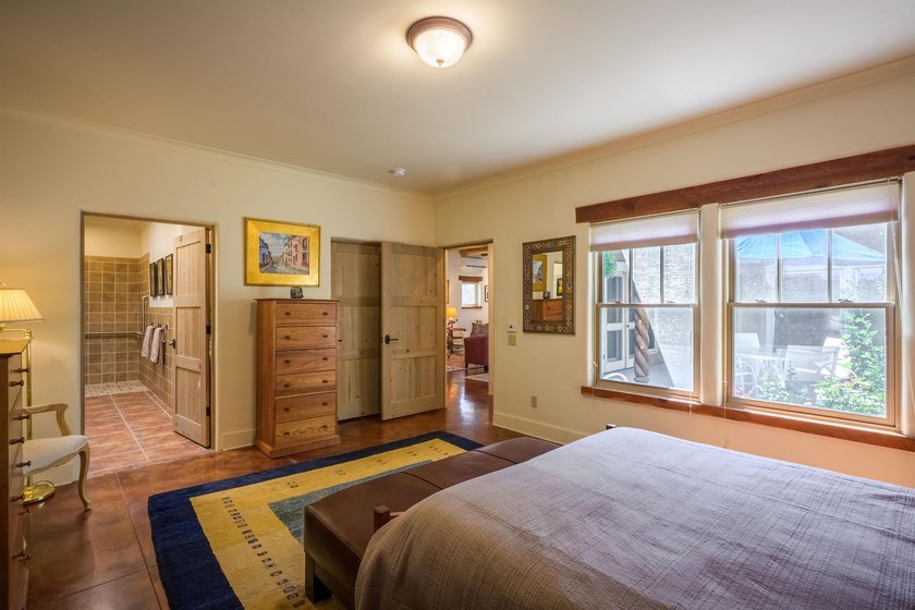 OPEN, LIGHT-FILLED SINGLE-LEVEL CONDOMINIUM IN THE HIGHLY - photo 17