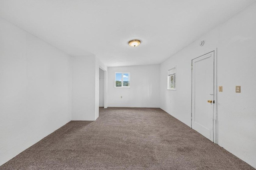 Welcome to this well-maintained 3-bedroom, 2-bath home offering - photo 18