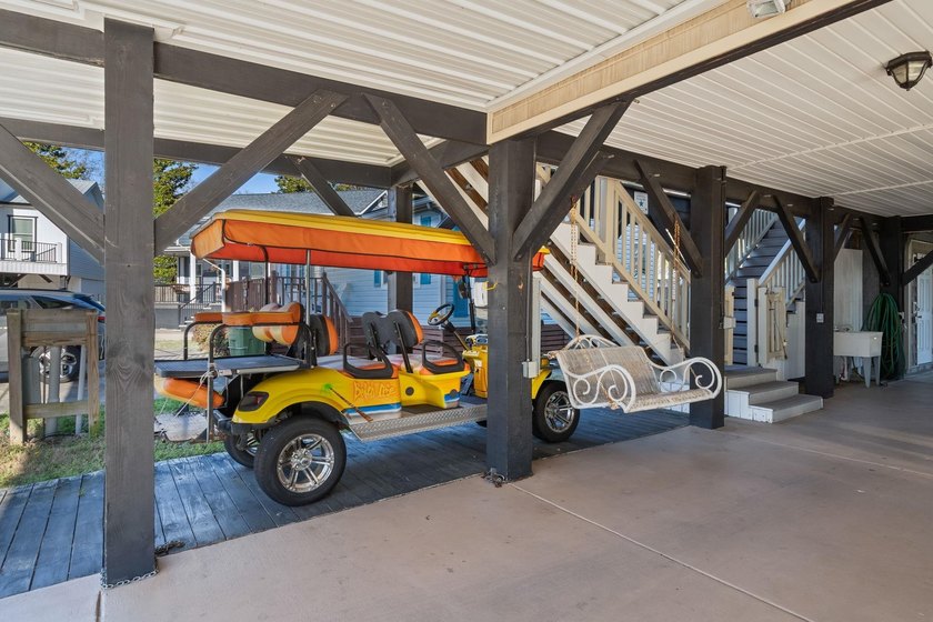 CUSTOM BUILT OCEAN VIEW RAISED BEACH HOUSE WITH HUGE WRAPAROUND - photo 60