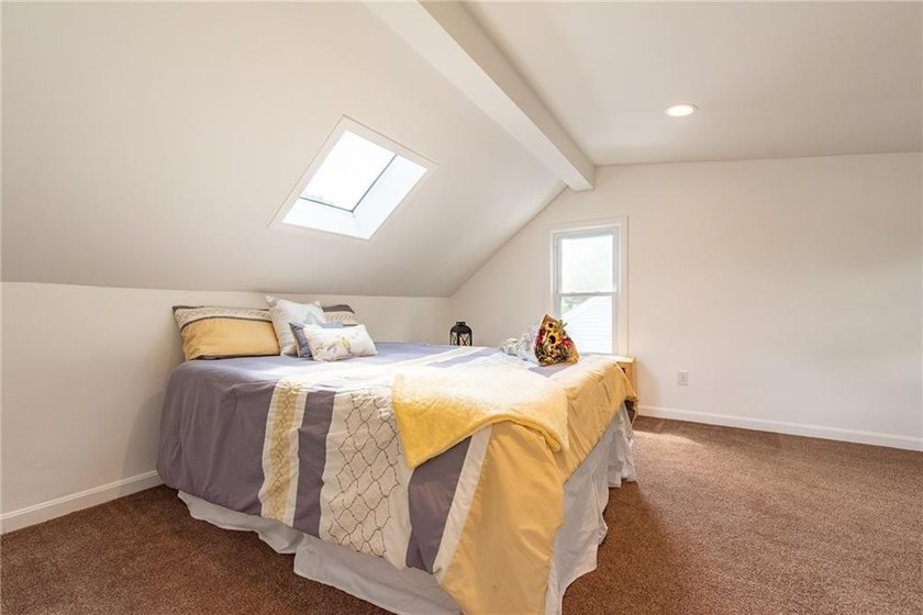 15 Gage Street, Warwick This one is a keeper! Lovely dormered - photo 21