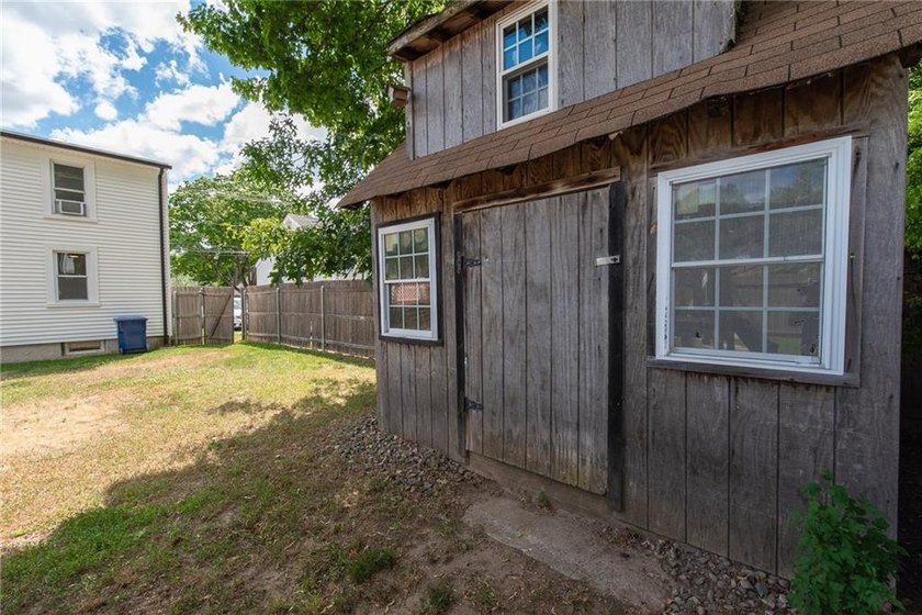 15 Gage Street, Warwick This one is a keeper! Lovely dormered - photo 32