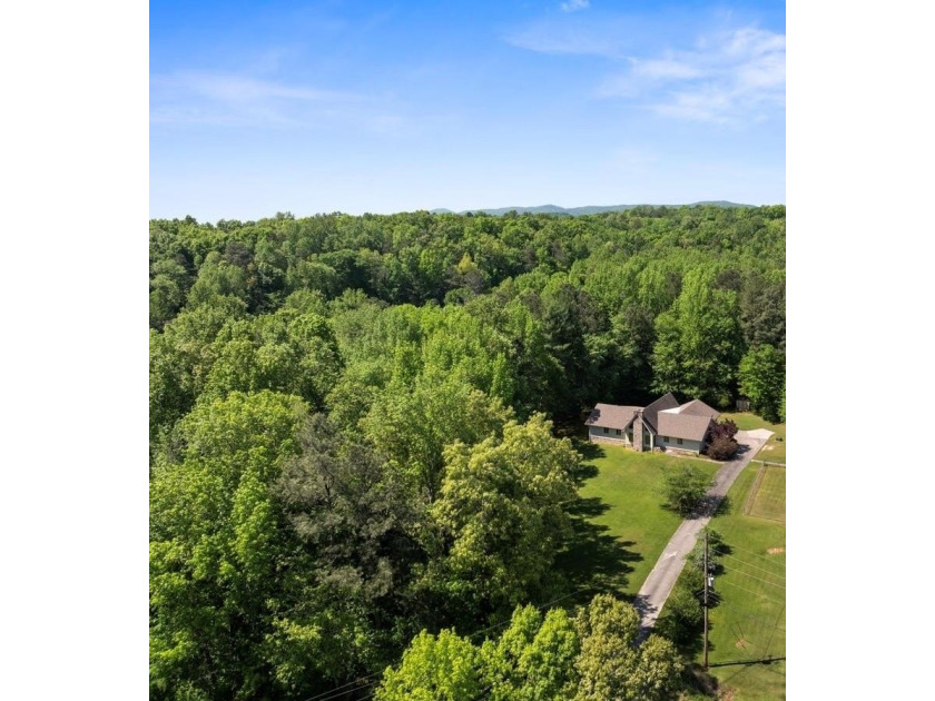 Beautiful home featuring 4 oversized bedrooms and 3.5 baths - photo 45