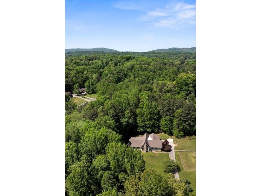 Beautiful home featuring 4 oversized bedrooms and 3.5 baths - photo 47