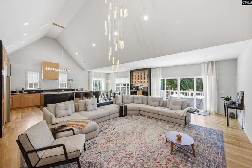 SEE VIRTUAL TOUR. Welcome to 52 Melrose Place in the highly - photo 11