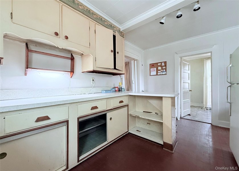 Set on approximately 0.20 acres in a desirable Larchmont - photo 15