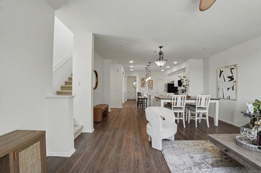 Refreshed &amp; Move-In Ready in Playa Del Sol!Step into this - photo 20