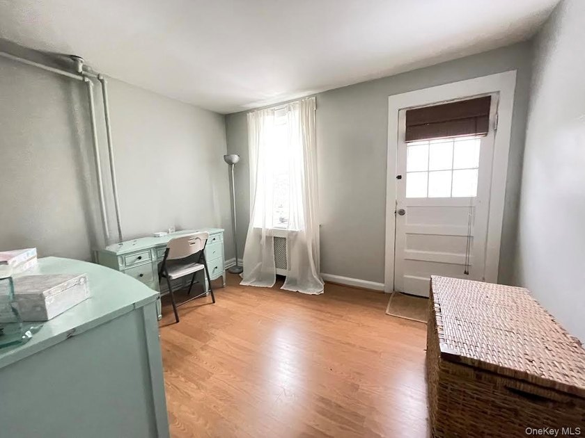 Set on approximately 0.20 acres in a desirable Larchmont - photo 25