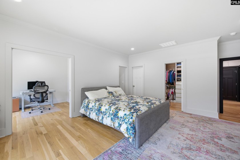 SEE VIRTUAL TOUR. Welcome to 52 Melrose Place in the highly - photo 28