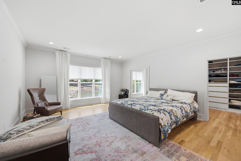 SEE VIRTUAL TOUR. Welcome to 52 Melrose Place in the highly - photo 32