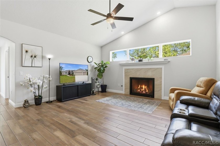 Why wait to build when your Florida dream home is ready right - photo 2