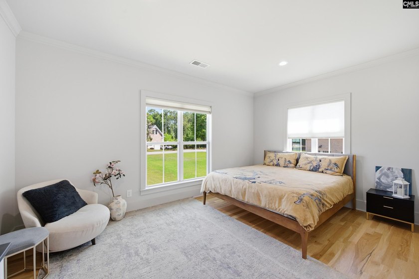 SEE VIRTUAL TOUR. Welcome to 52 Melrose Place in the highly - photo 44