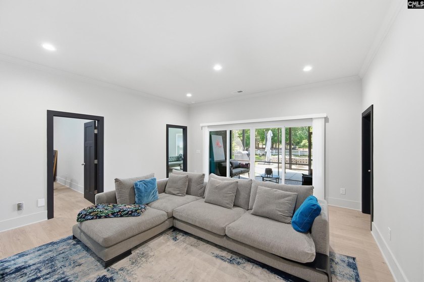 SEE VIRTUAL TOUR. Welcome to 52 Melrose Place in the highly - photo 47