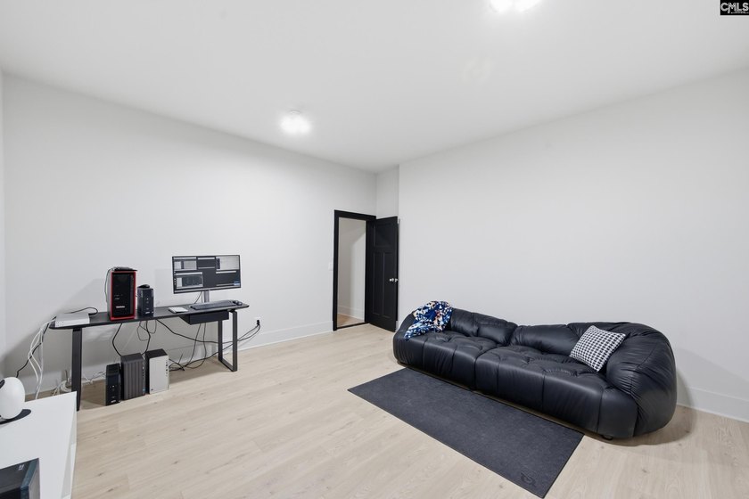 SEE VIRTUAL TOUR. Welcome to 52 Melrose Place in the highly - photo 54