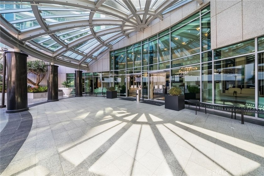 Luxury high-rise living at its finest in the prestigious Marquee - photo 3