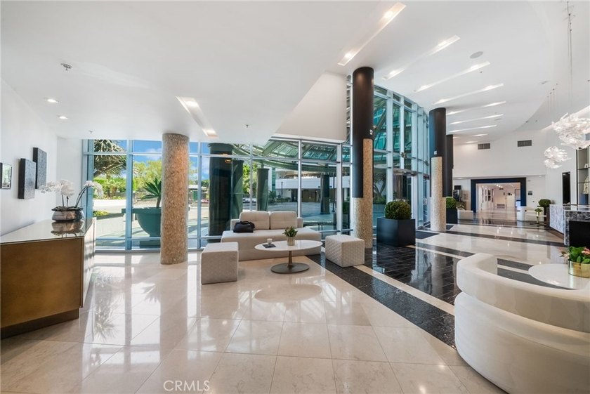 Luxury high-rise living at its finest in the prestigious Marquee - photo 4