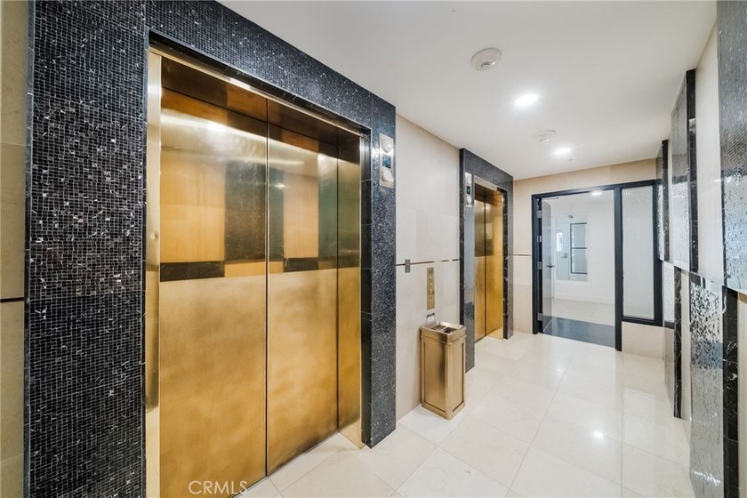 Luxury high-rise living at its finest in the prestigious Marquee - photo 5
