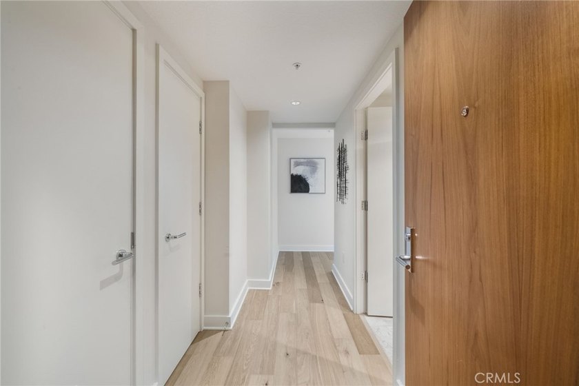 Luxury high-rise living at its finest in the prestigious Marquee - photo 7