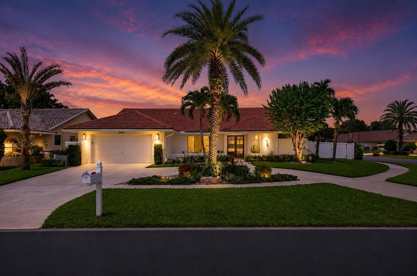 Welcome to Boca Raton's best-kept secret: The Estates Boca Lyons - photo 3