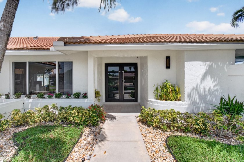 Welcome to Boca Raton's best-kept secret: The Estates Boca Lyons - photo 5