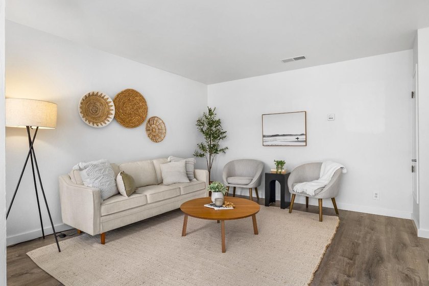 Beautifully updated 2 story townhouse in Santa Cruz's highly - photo 2