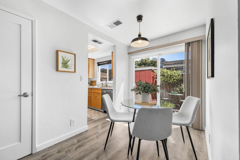 Beautifully updated 2 story townhouse in Santa Cruz's highly - photo 6
