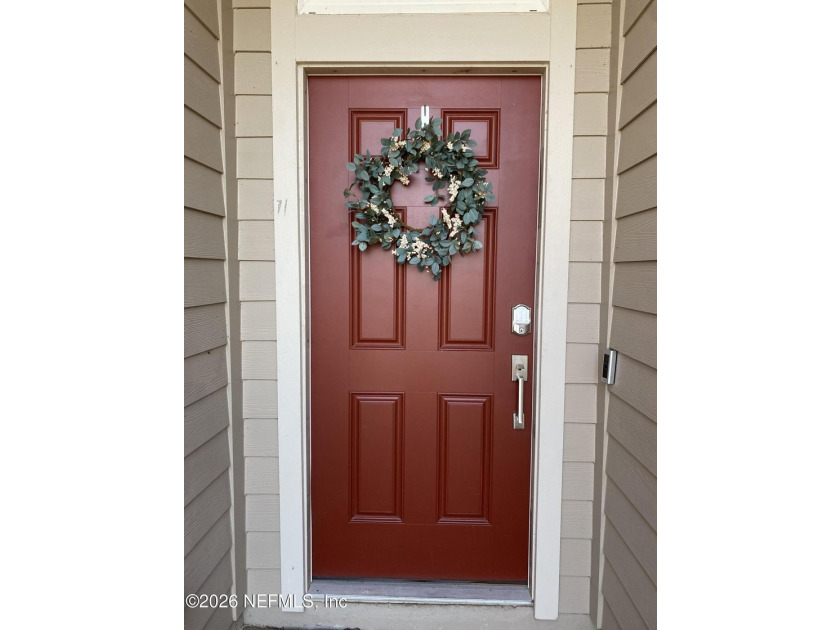 Welcome to a charming house at 84651 Balsam Ct in a quiet - photo 3