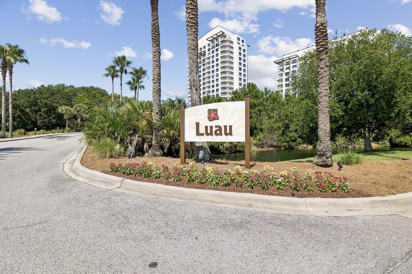 Rarely available in Luau I, this beautifully updated corner-unit - photo 50
