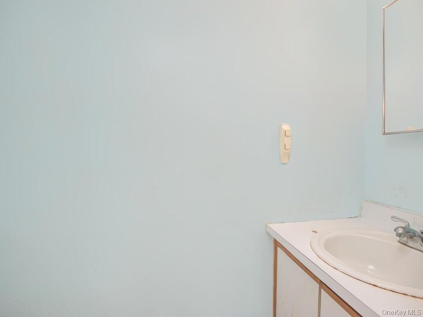 Well-maintained two-family duplex built in 1996, offering - photo 8
