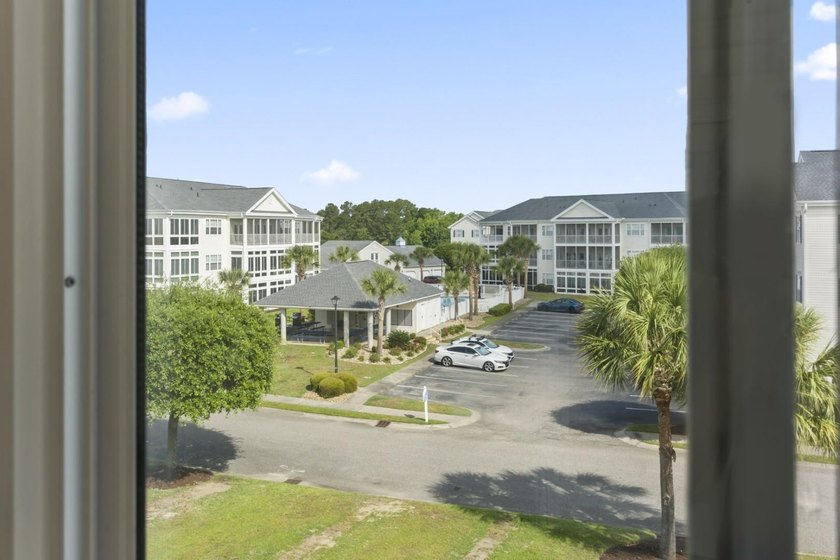Coastal charm, exceptional space, and effortless living come - photo 24