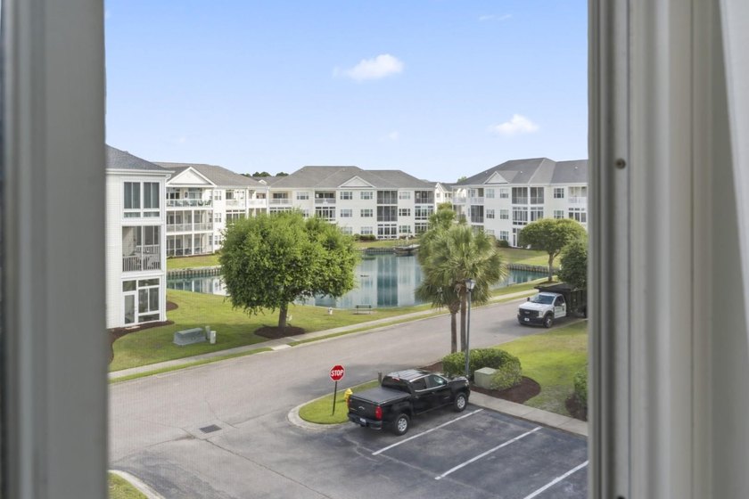 Coastal charm, exceptional space, and effortless living come - photo 25