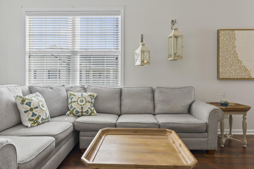 Coastal charm, exceptional space, and effortless living come - photo 29