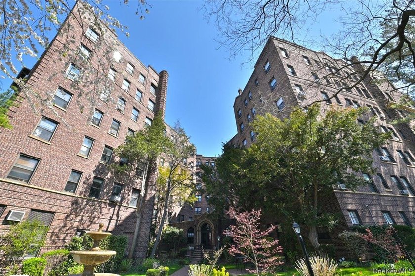 GREAT NECK PLAZA 11021 - 1 Bed - 1 Bath // Proudly presenting a - photo 32
