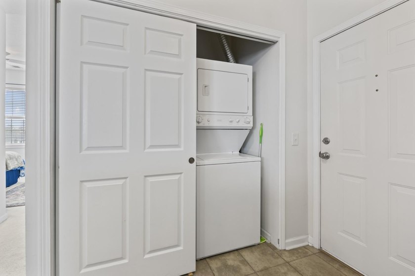 Coastal charm, exceptional space, and effortless living come - photo 45