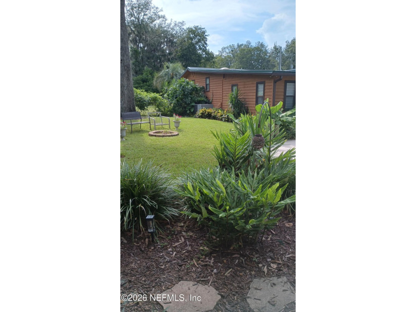 A Fully Updated Mid Century 3 Bedroom 2 Bath Ranch close to - photo 3