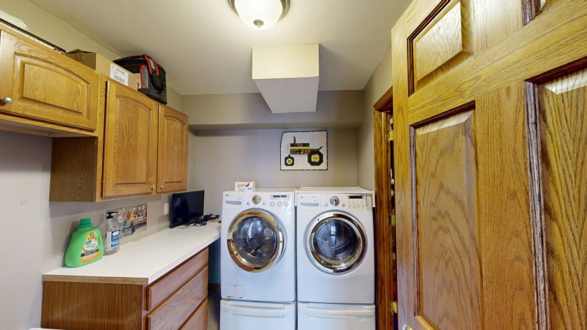 Exquisitely maintained ranch-style home. SOLD - photo 6
