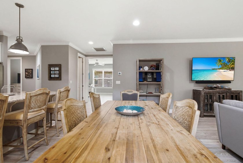 Priced $35k under recent appraisal! Welcome to 76 Oaktree Blvd - photo 13