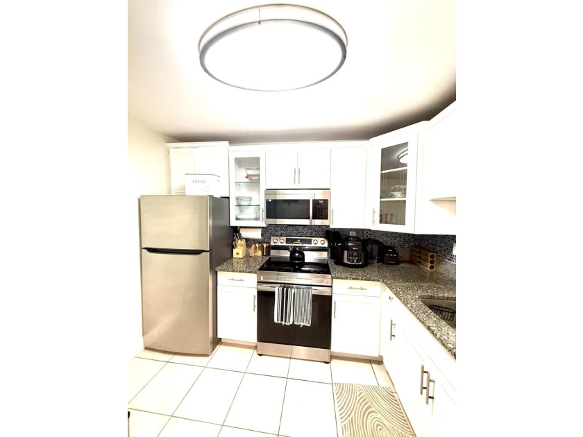 Welcome to this two-bedroom, two-bathroom condominium located in - photo 20