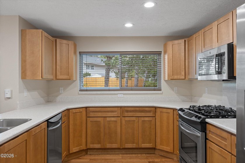 Price Reduced. Motivated Sellers. Move right in and enjoy for - photo 9
