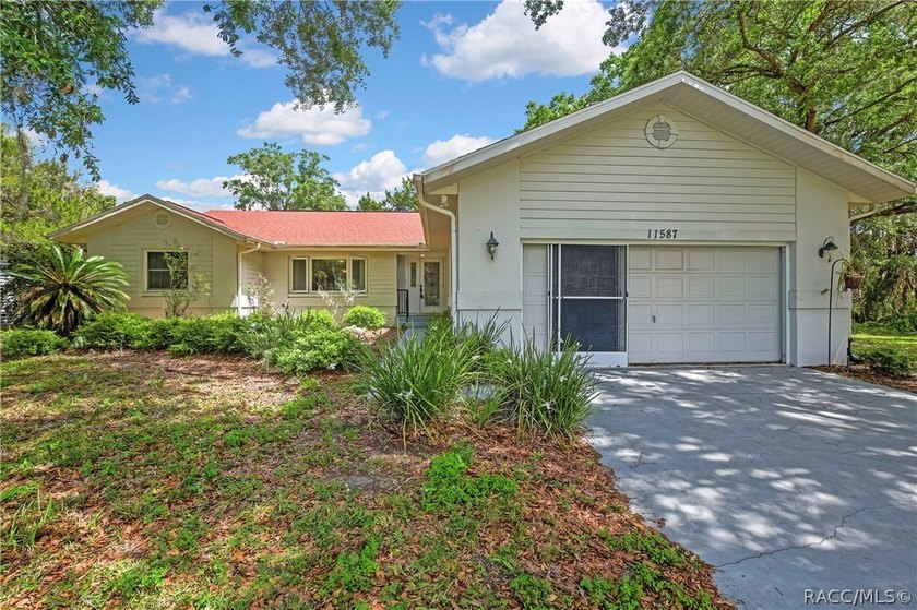RIVERHAVEN VILLAGE - Located in the desirable Florida community - photo 3