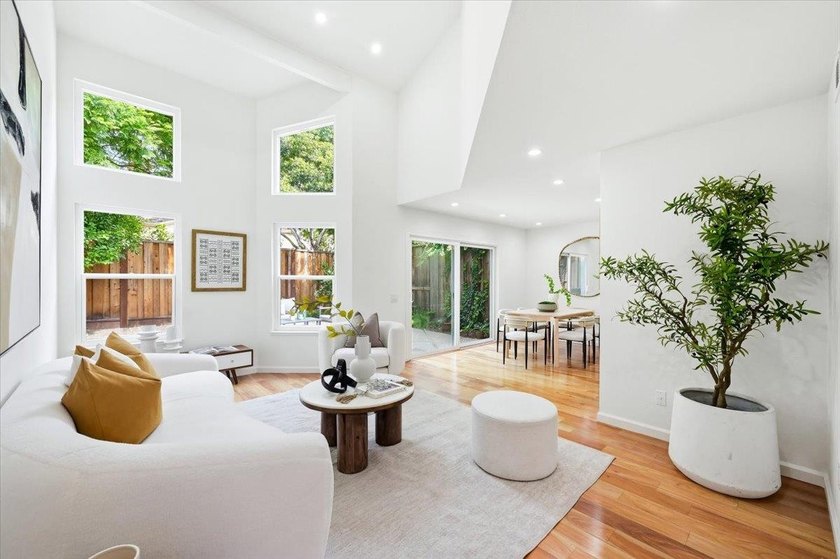 Beautifully updated 3-bedroom, 2.5-bath home in the highly - photo 3
